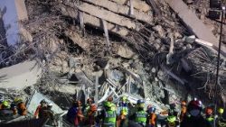 tetemeko la nguvu  huko Asia ya Kusini Mashariki.