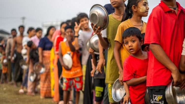 Emergência para as crianças da cidade de Mandalay, em Mianmar