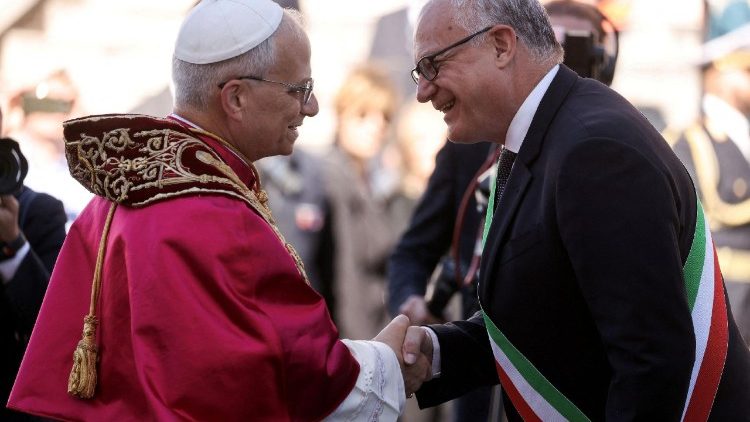 Papa Leone XIV e Roberto Gualtieri, sindaco di Roma
