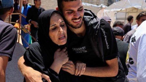 XIV. Leó békére hív Ukrajnában és tűzszünetet kér Gázában