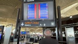 Voli cancellati per la chiusura dello spazio aereo all'aeroporto internazionale di Amman in Giordania