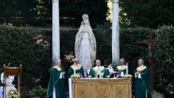 Leó pápa szentmiséje a teremtésvédelemért a Laudato si faluban Castel Gandolfóban