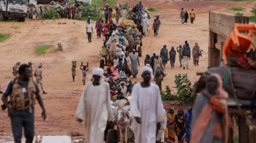Sudanesi sfollati nella regione del Darfur, al confine con il Ciad