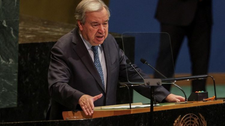 Guterres bei der Konferenz in New York, die durch Frankreich und Saudi-Arabien organisiert wurde