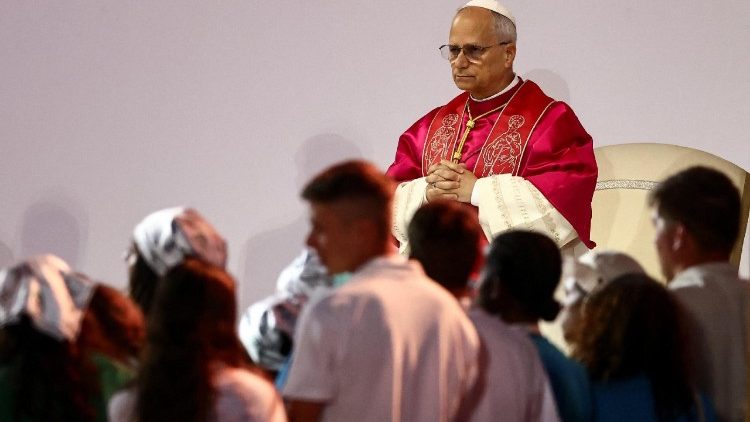 Le Pape Léon avec les jeunes pour la veillée à Tor Vergata