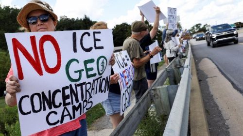 USA: Bischof kritisiert neues Abschiebegefängnis