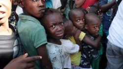 Djeca raseljena zbog sukoba kriminalnih skupina na Haitiju