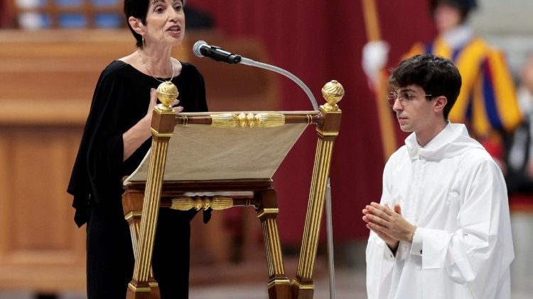 Diane Foley trug bei der Feier vor