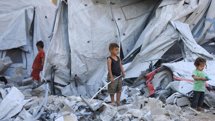 Những trẻ em ở trại tị nạn Gaza