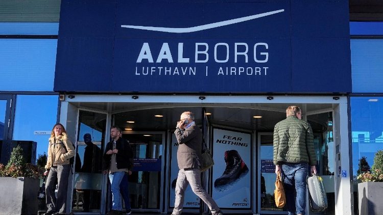 Uno degli aeroporti danesi chiuso nella notte per la minaccia di droni (Reuters)