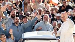 संत पापा लियो 14वें  आमदर्शन समारोह में
