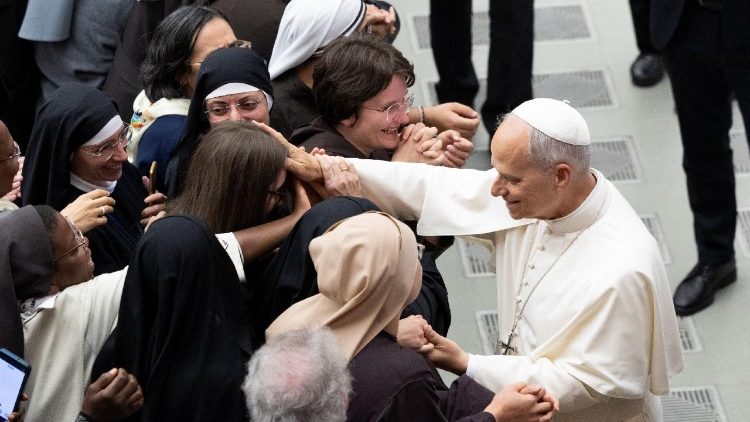 Pāvests tiekas ar konsekrētajām personām