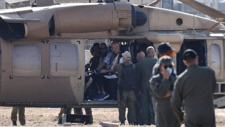 La liberazione di uno degli ostaggi rapiti da Hamas il 7 ottobre 2023