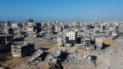 Drónfelvétel a tűzszünet alatti támadás pusztításáról Gázában