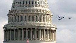 USA går in i den fjärde veckan av en nedstängning av den offentliga förvaltningen