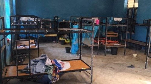 Nigeria, liberados cien de los ni&ntilde;os secuestrados en la escuela cat&oacute;lica St. Mary