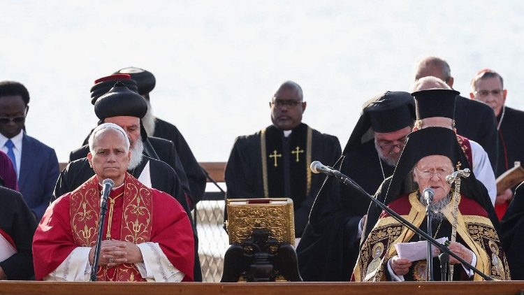 Az ökumenikus imatalálkozó résztvevői Iznikben