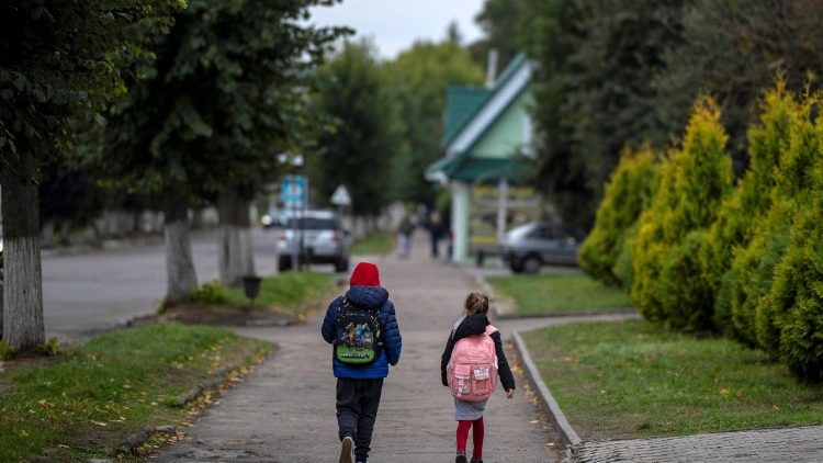 The Holy See urges the return of Ukrainian children to their families