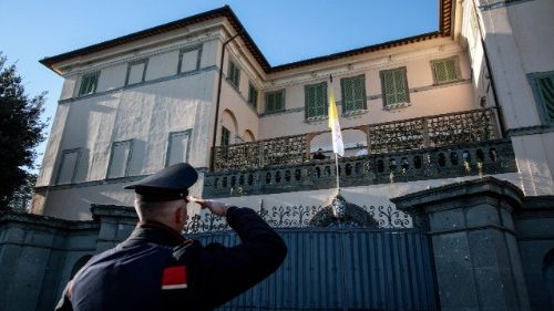 Castel Gandolfo: Papst Leo XIV. besucht Schulkonzert