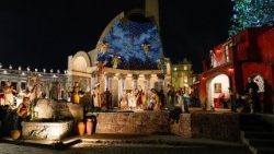 வத்திக்கானில் கிறிஸ்துமஸ் மரம் மற்றும் இயேசு பிறப்புக் காட்சி