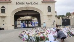 ऑस्ट्रेलिया के बोंदाई समुद्र तट पर हमला में 16 लोग मारे गये