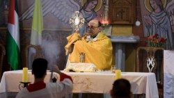 رومانيلي يتحدث عن الاستعدادات للاحتفال بالميلاد في غزة وبيستابالا يعقد مؤتمرا صحفياً بعد زيارته القطاع