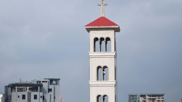 Kirchturm in Nigeria, Archivbild, 26.12.2025