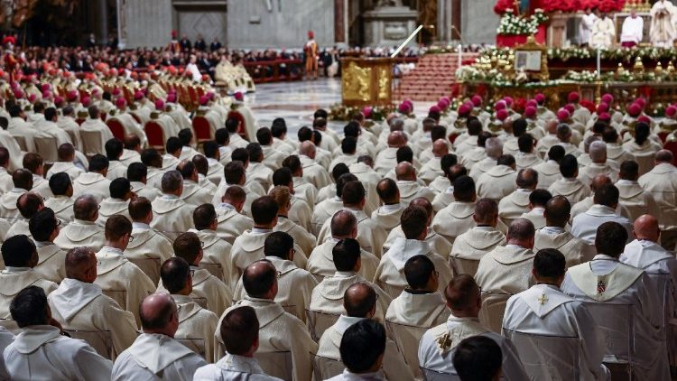 Papi k&ouml;z&ouml;ss&eacute;g - k&ouml;zt&uuml;k magyar aty&aacute;kkal is