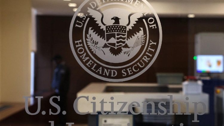 Eneo la Huduma za Raia na Uhamiaji za Marekani,huko New York.