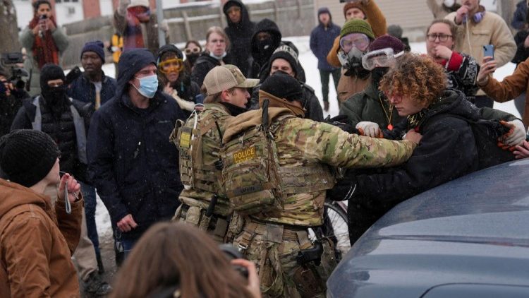 Protesters and federal agents clash as immigration enforcement continues