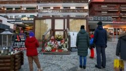 почит към жертвите на пожара в Кран-Монтана