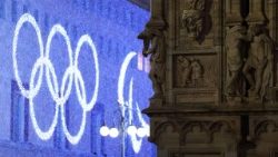 Алімпійская символіка ля сцен Міланскага сабора