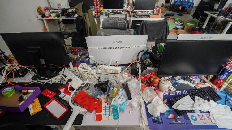 Centro de estafas en Camboya