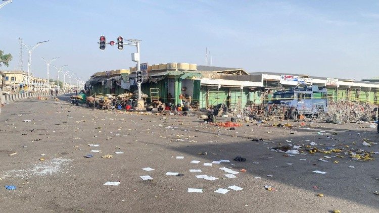 Markt nach dem Selbstmord-Attentat in Maiduguri