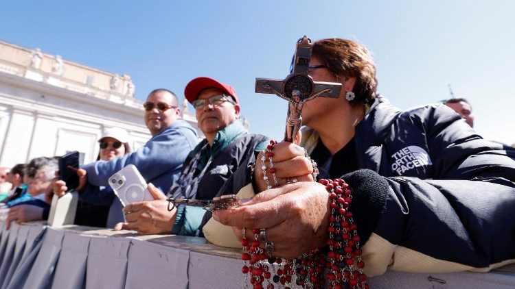 Обща аудиенция на площад "Свети Петър"