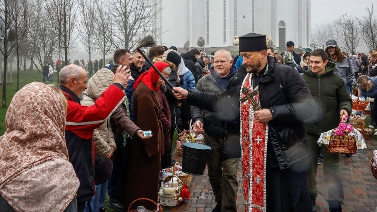 La Pasqua delle Chiese orientali celebrata a Bucha, in Ucraina