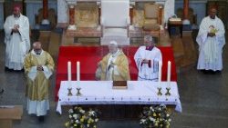 संत पापा लियो का अल्जीरिया मे मिस्सा बलिदान