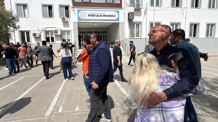 L'area della sparatoria alla scuola di Kahramanmaraş