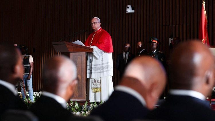 Papst Leo XIV. bei seiner 1. Rede in Angola - beim Treffen mit Vertretern aus Politik und Zivilgesellschaft und mit dem Diplomatischen Korps in der Hauptstadt Luanda am 18. April 2026