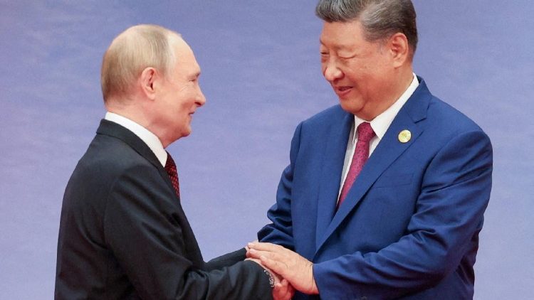 Xi Jinping e Vladimir Putin al summit SCO summit a Tianjin, Cina
