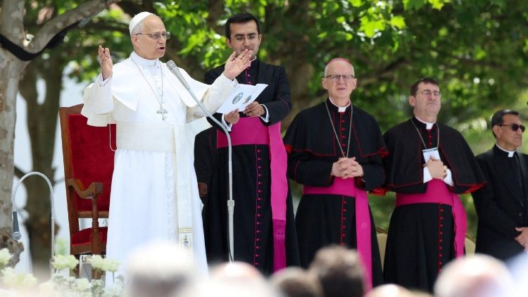Pope Leo visits Acerra