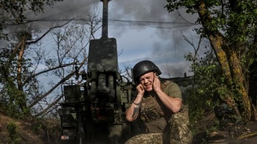 Ucraina, ancora attacchi incrociati: colpita anche la Crimea