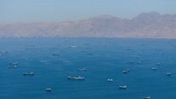 Navios no Estreito de Ormuz