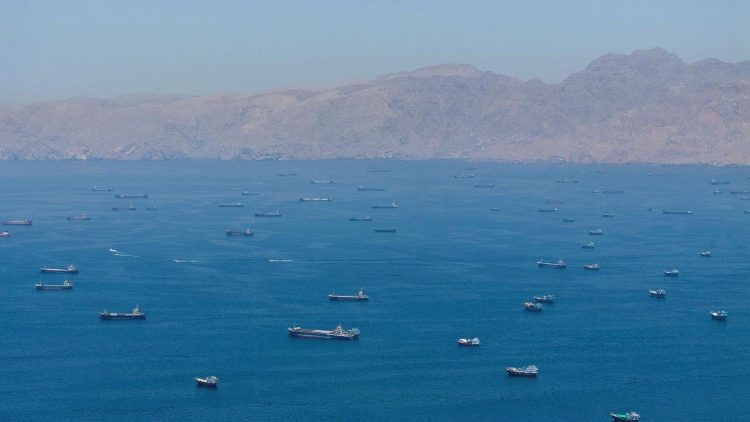 Navios no Estreito de Ormuz