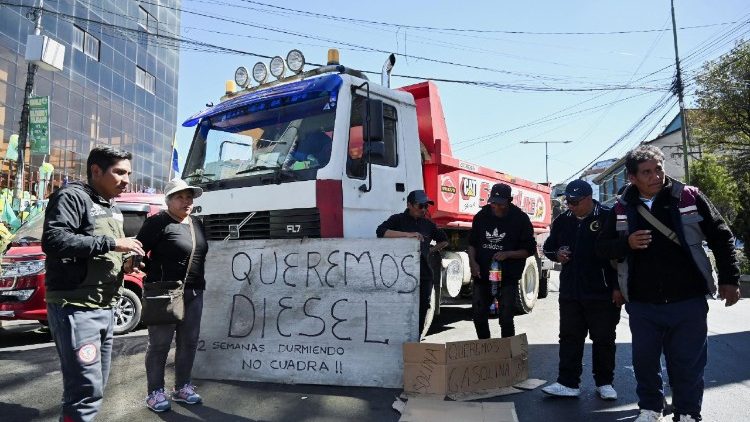 Proteste nelle citt&agrave; di La Paz ed El Alto