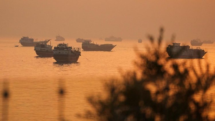 Navi nello Stretto di Hormuz