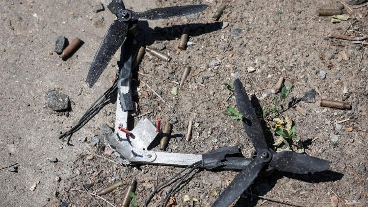 Droni russi distrutti e munizioni lungo una strada tra le citt&agrave; di prima linea di Druzhkivka e Kostiantynivka