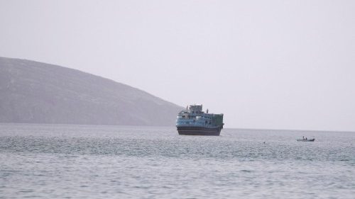Estados Unidos-Ir&atilde;: dois petroleiros atingidos no Estreito de Ormuz