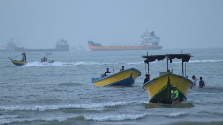 Vessels in the Strait of Hormuz