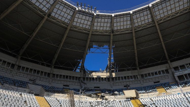 Danos no Estádio Chornomorets após um ataque de drone russo, em meio ao ataque da Rússia à Ucrânia, em Odessa, Ucrânia, 7 de agosto de 2026. REUTERS/Nina Liashonok